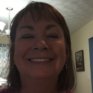 Meet your Posher, Connie